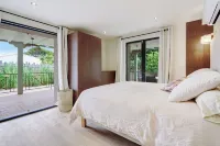 Renovated St Tropez house in the heart of the vineyards