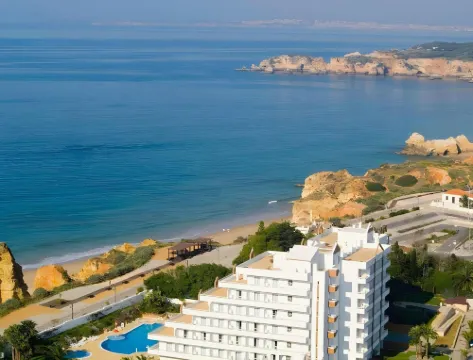 Hotel Luar โรงแรมในปอร์ติเมา