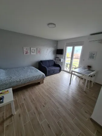 Quiet place located 350 meters from aquapark Отели в г. Врњачка Бања