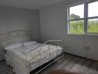 Cosy and secluded cabin in mansion grounds Hotels in 