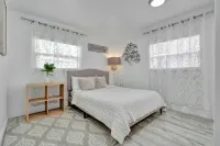 Charming 2-bedroom apartment in lovely DeBary with AC, WiFi Hotels in DeBary