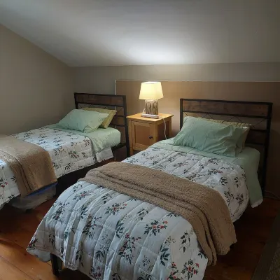 2-bedroom house - bring the pets! فنادق في New Cumberland