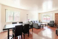 Modern & Cozy 2 Bedroom 2 Bathroom Suite with Sofabed 75" TV