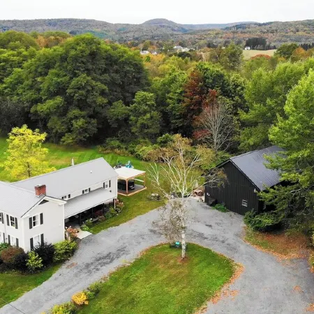 Luxurious Estate in Cooperstown, NY -3.2 miles from the Cooperstown Dreams Park