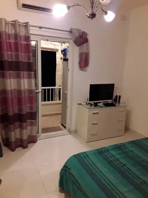 Room in the pentause