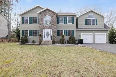 Beautiful Family Getaway in Blue Mountain Lake