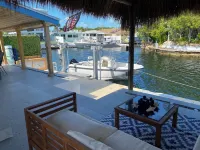 Beautiful Tavernier vacation home canal front