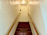 Crown Point 1 Bedroom Stylish Apartment close to the Square/Downtown Hotels in Crown Point