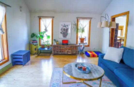 Cozy woodsy family-friendly cabin retreat