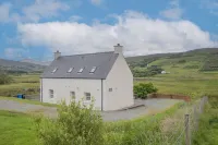 Charming cottage in lovely Glendale, Isle of Skye. 2 bed, 2 ensuite 코랄 비치 주변 호텔
