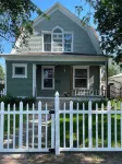 Centrally located spacious house in Valentine, 4 bedrooms, 5 beds, sleeps 8