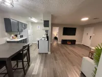 King Bed 2BR Unit Free Parking