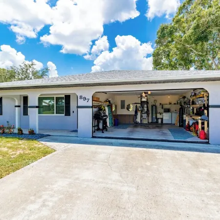Newly remodeled house, 5 minutes from Indian River and 20 minutes from the ocean