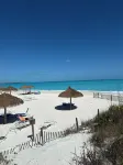 Generator, Golf cart avail., 2 BR beach villa in Treasure, WiFi, washer & dryer