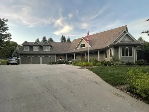 1-bedroom, 3 Gig-Fiber WiFi, timbered/view setting in WDM near RecPlex/DMU