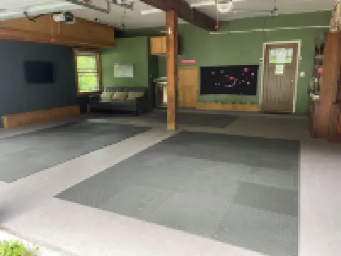 IN-GROUND POOL & FIREPIT, SLEEPS 10, BY LAKE WALLENPAUPACK 帕爾邁拉酒店