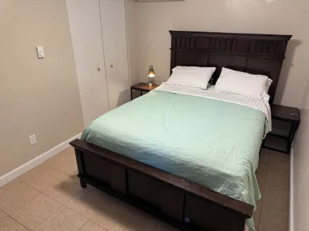 Downtown Nice Apartment with Parking