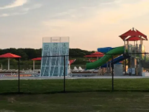 WaveRunner Pro Cleaned Self Check in Sleeps 15 Hotels in Racine