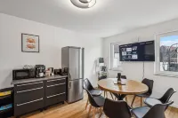 Welcome to our stylish new construction vacation home in Dasing! Hotels in Dasing