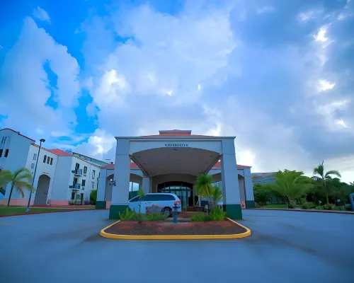Garden Villa Hotel Hotels near Two Lovers Point