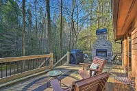 Blue Ridge Mtns Creekside Cabin w/ Hot Tub + Pier!