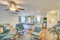 Lovely Kailua-Kona Home ~ 2 Mi to Town & Beach!