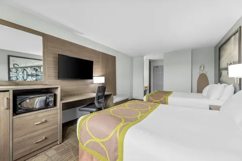 Super 8 by Wyndham Saskatoon Near Saskatoon Airport