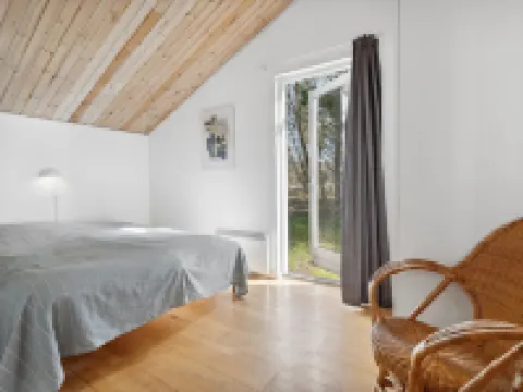 "Amanda" - 30km from the Sea