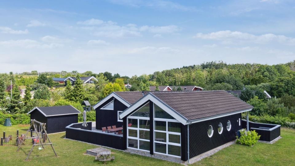 "Athisl" - 800m from the Sea