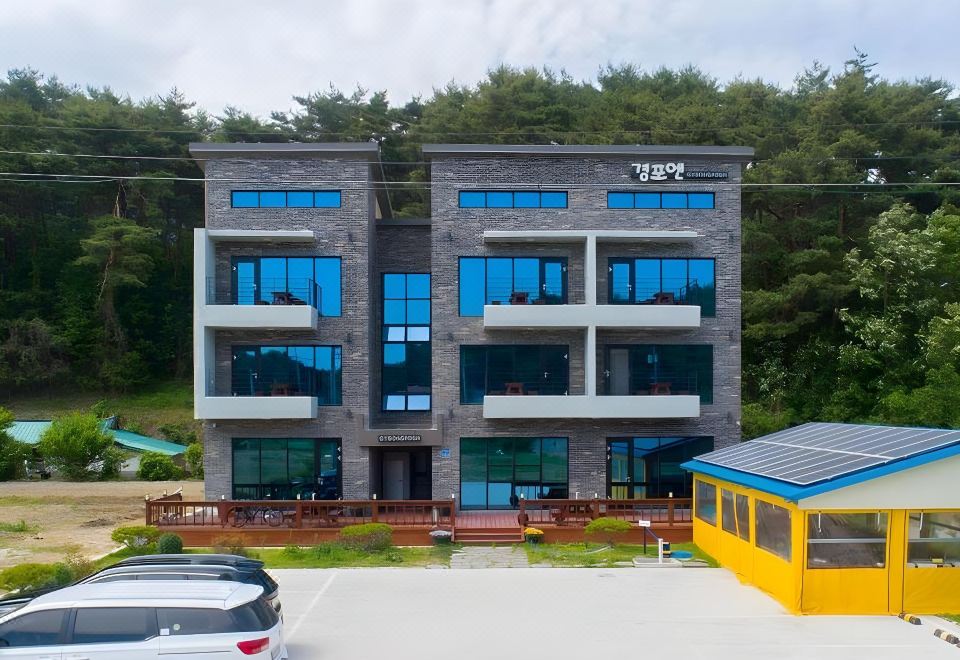 Gyeongpoen Pension - Hizvo