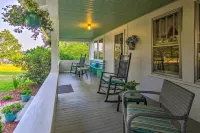 Restored Mars Hill Home on 1 Acre Walk to Town! - parking