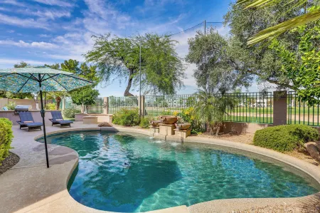 Goodyear Home on Golf Course Pool and Putting Green Отели в г. Гудиер