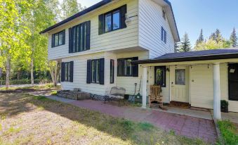 3 Mi to Pioneer Park and University Spacious Home!