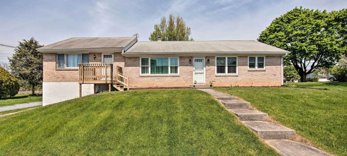 1 Mi to Hersheypark: Family Home w/ Game Room! Hotels in Hershey