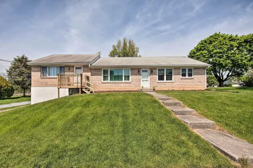 1 Mi to Hersheypark: Family Home w/ Game Room!