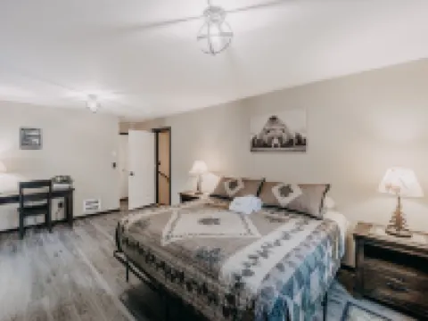 Glacier Springs Cabin 89 Cedar and Log Cabin Close to Skiing and Hiking Hoteles en Deming