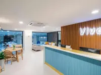 維瓦中央科拉特飯店 บ้านเกาะ附近的飯店