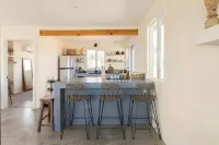 Casa Flamingo | Cozy Cabin with Views | 5 Acres