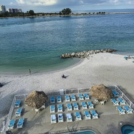 Gulfview Hotel - on the Beach