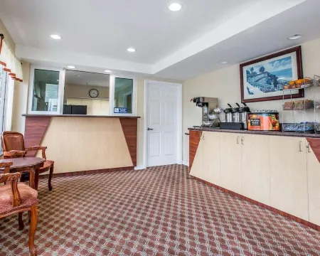 Hotel Avenida, San Clemente Beach Отели в г. Сан-Клементе