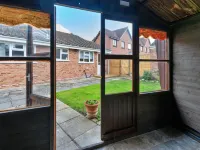 Bungalow in Burnham-on-Sea near Sandy Beaches