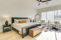 Family Getaway w/ Outdoor Oasis in Goodyear! - Bathtub