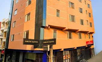 Hotel Emblem Suites by Denver, Delhi Airport