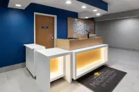 Microtel Inn & Suites by Wyndham Sioux Falls - Bãi đậu xe