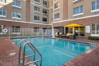 Cambria Hotel Ft Lauderdale, Airport South & Cruise Port - Swimmingpools