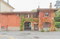 La Piazza di Cernobbio - Near the lake