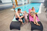 Luxury Villa with Fireplace Near Reservoir in Nordeifel - Villas