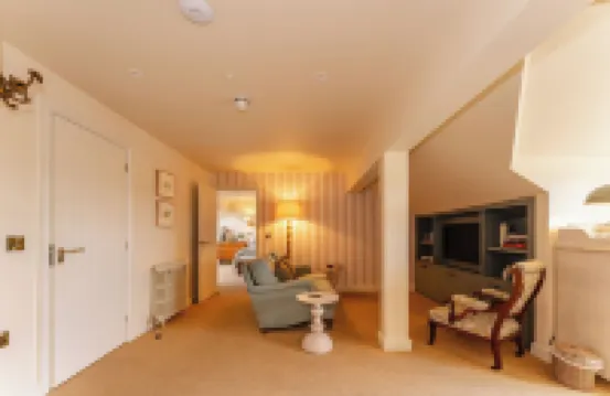 더 쓰리 에이커스 인 & 레스토랑