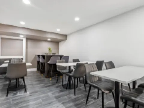 Super 8 by Wyndham Athens Hotels in Athens