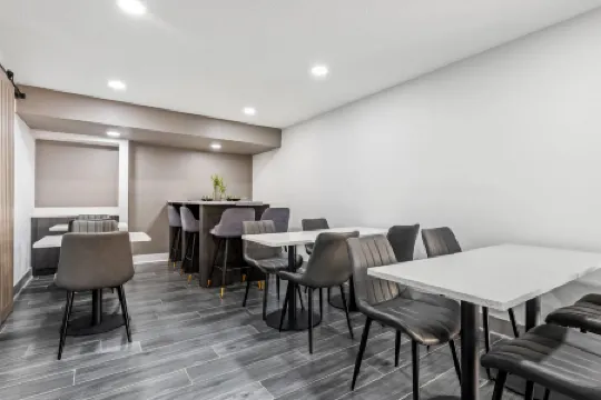 Super 8 by Wyndham Athens